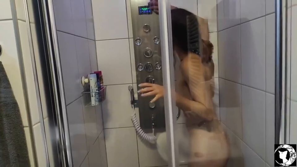 Viola - Wyldcat - Möchtest du mir Duschen gehen 720P - Mdh