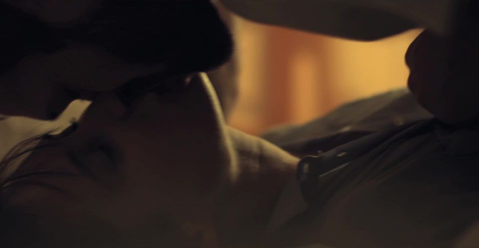 Julie De Bona - Un arrepentimiento (2015) HD 1080p!!!