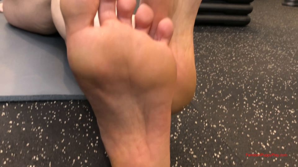 video 26 Femdom Puppy Play - Isobel Devis Good Gym Pup - FullHD 1080p - human pet - femdom porn amputee fetish