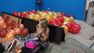 Custom Fetish - Madison Preps Balloons BTS No Sound - Fetish