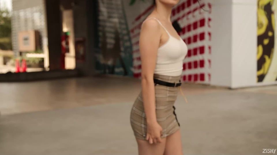 zishy luisa medrano buzzed