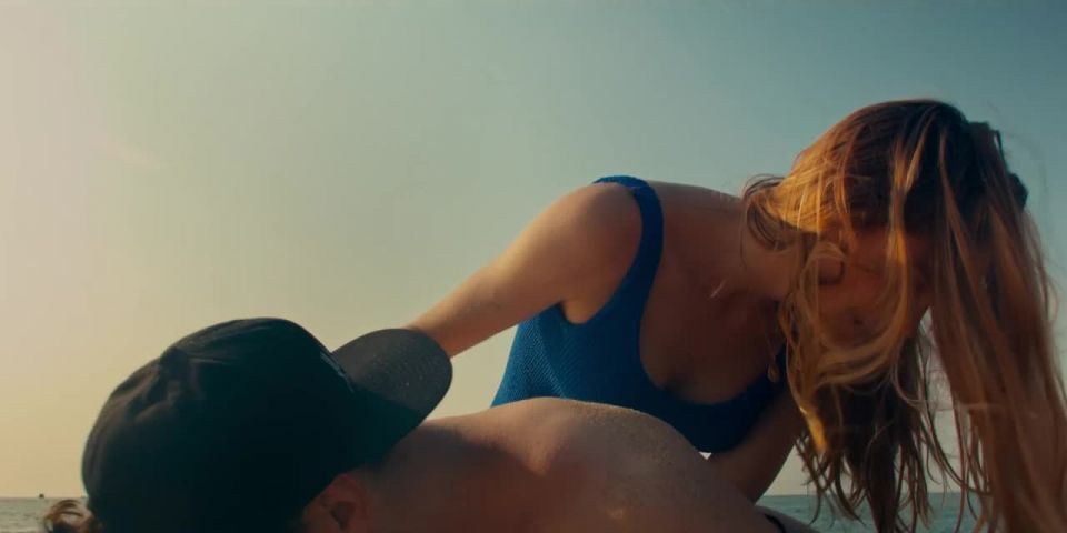 Noemie Schmidt - Paris est a nous (2019) HD 720p - (Celebrity porn)