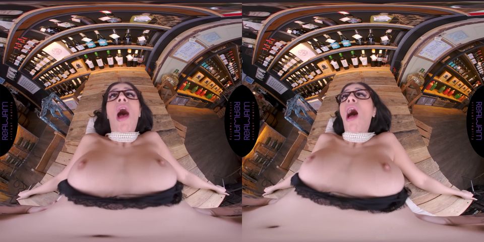 Video Encuentro con Sommelier : Julia De Lucia 2700p UltraHD/4K