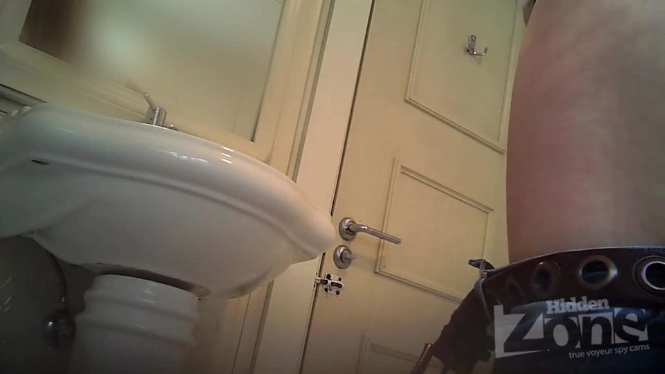 Hidden-Zone presents Voyeur - hz Wc3025,  on voyeur 