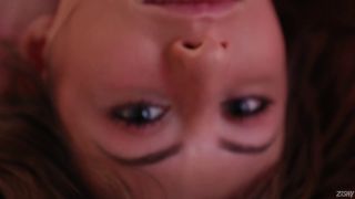 zishy daphne dare room