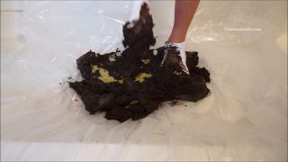 Custom Fetish - Vicki s White Ankle Socks Vs Cake - Fetish