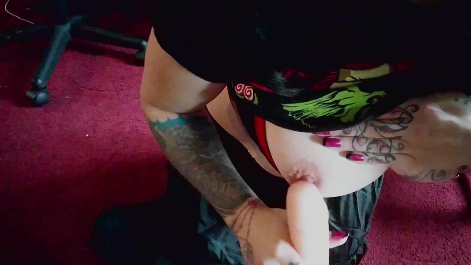 adult xxx clip 5 TattooedMilfyMama – Fucked by the Goth Girl on cumshot fetish island