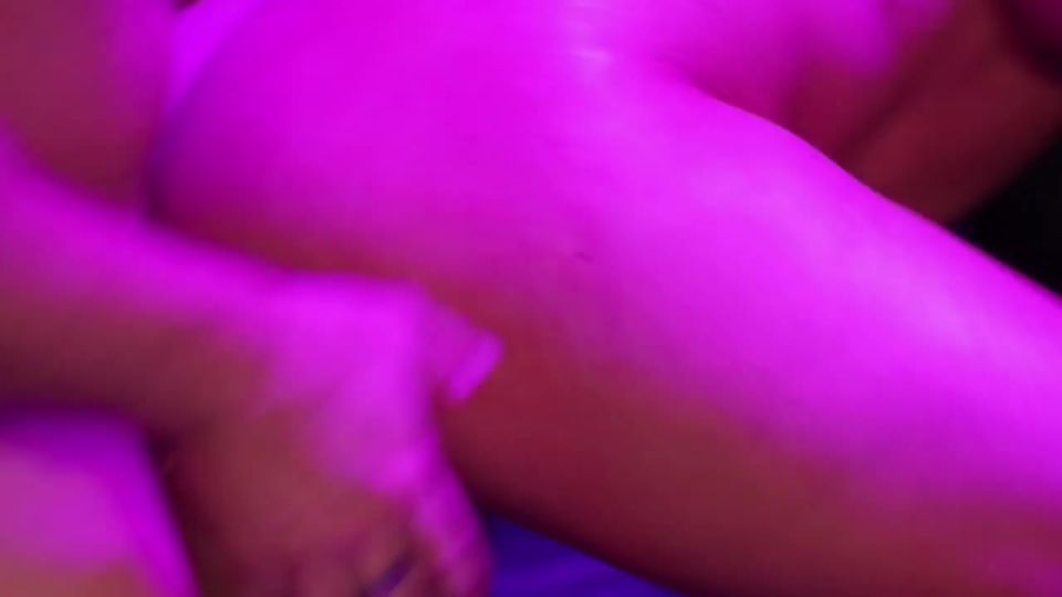 adulto clip 23 Orgía todo el día (2022), en grupo sexo porno