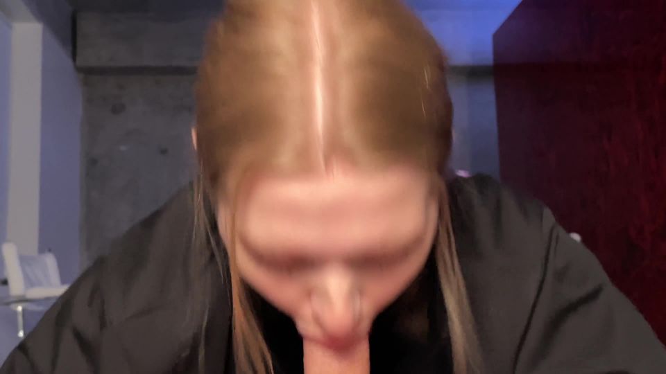 La puta fue jodida y expulsada de la casa por hacer trampa.