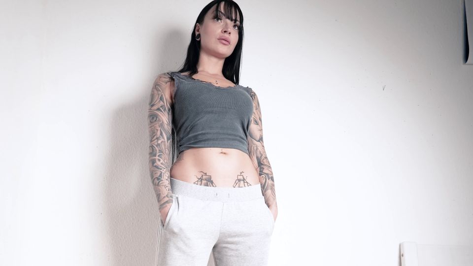 4K Her 1st Time - Carmen.