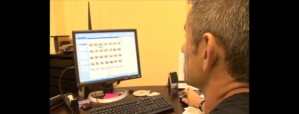 video 48 El guantelete #3: Faye Valentine  fetiche  femdom porno milf culo grande corrida