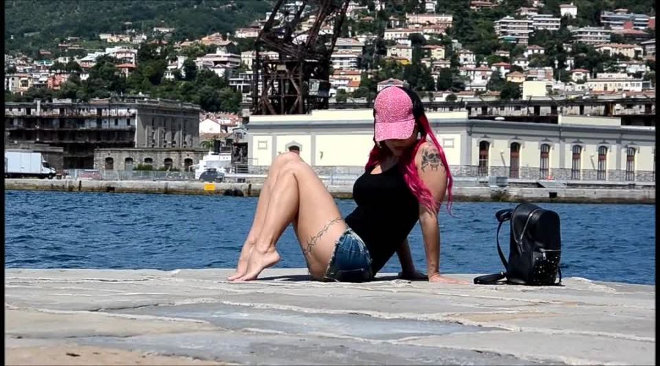 adult video 22 Barefoot Urban Girls – PURPLE QUEEN: barefoot in Trieste 2 on feet porn gay furry foot fetish