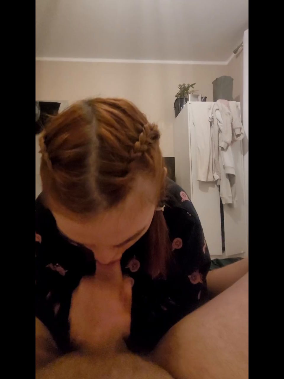 Caliente pelirroja coqueta novia mamada con corrida en la boca - Mamadas