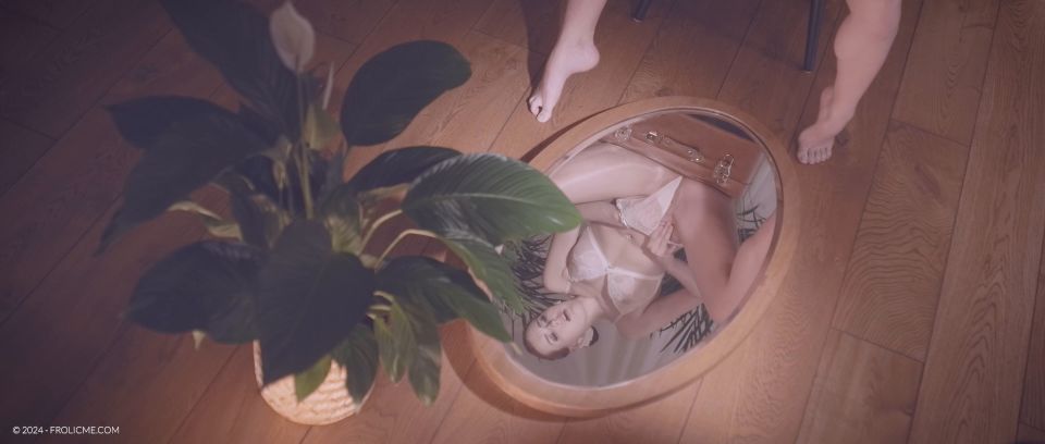 [FrolicMe] Charlie Red Reflections [11.08.24] [1080p].