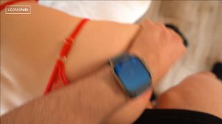 Leonie-pur - Notgeile Miss Santa gespankt und vollgespritzt - FullHD 1080P