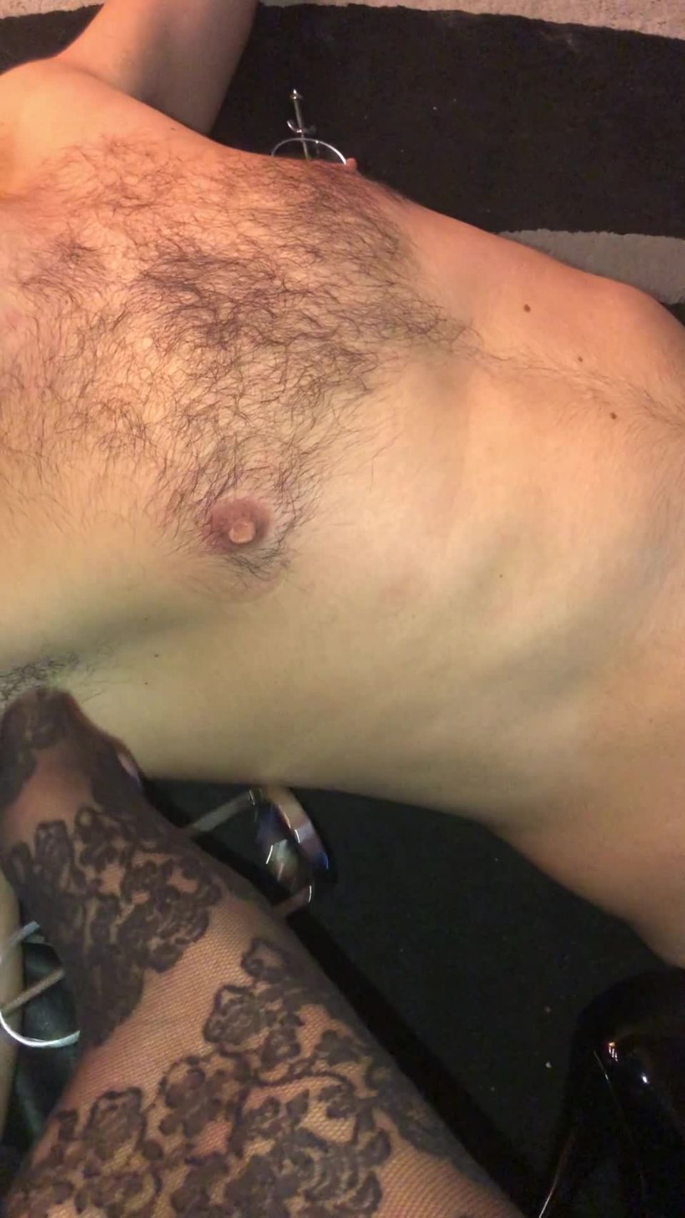 Mistress Gaia - gaiapadrona () I piace giocare con la mia troia slavetaining nippleplay 12-09-2018