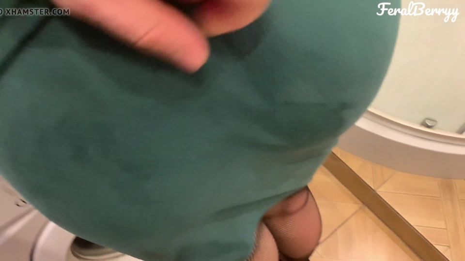 Feral Berryy - esposa sexual consiguió semen en bragas de vecino después de la follada con él Ultra HD/4K - sexwife cornudo