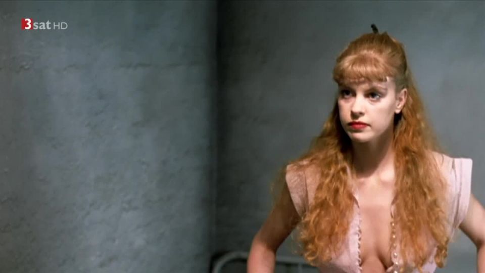 Nina Hoss - Das Madchen Rosemarie (1996) HD 720p - (Porno Celebridad)