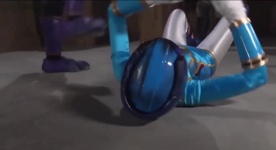 [SuperMisses.com] Prisma ZEPE-36 Prisma Tres Prisma Azul en una llamada de cerca - PART-ZEPE-36_01