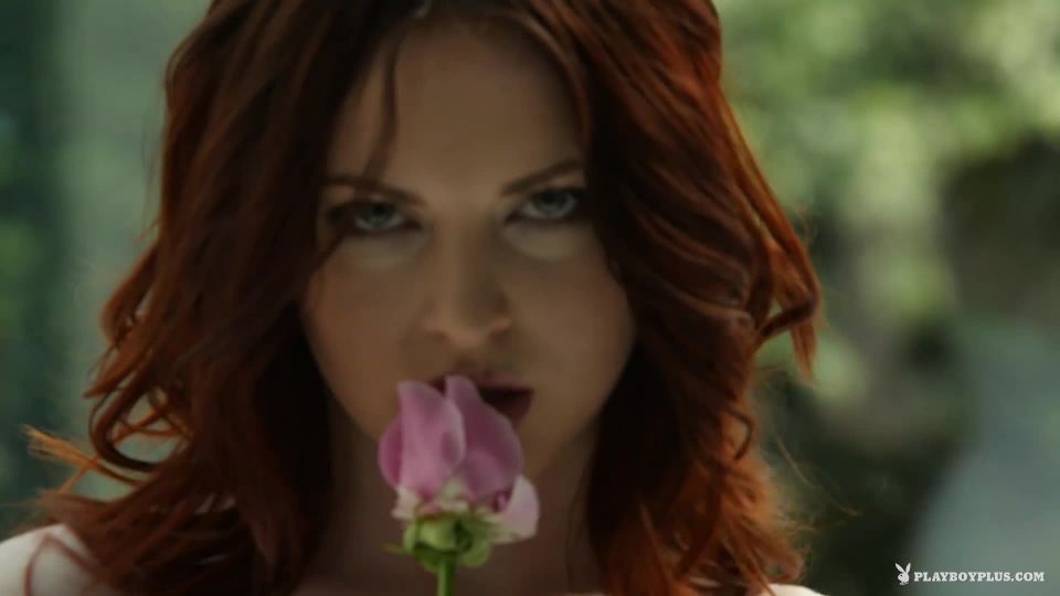 Playboy plus con carissa blanco en el deleite del día