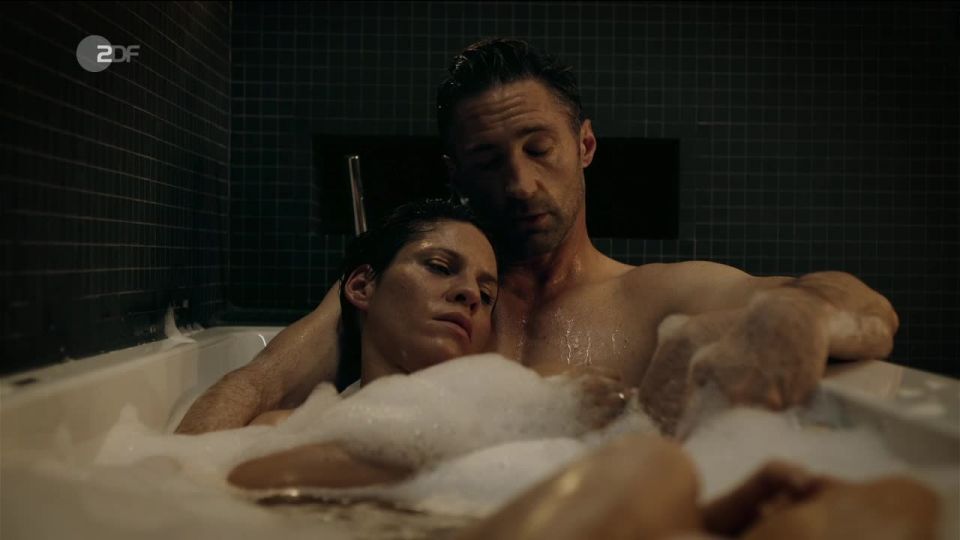 Jasmin Gerat – Der Gutachter – Ein Mord zu viel (2017) HD 720p - (Porno de Celebridad)