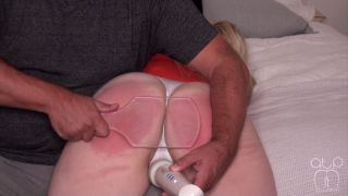 Spanked To Orgasm - Troublemaker gana su cum descarga N...