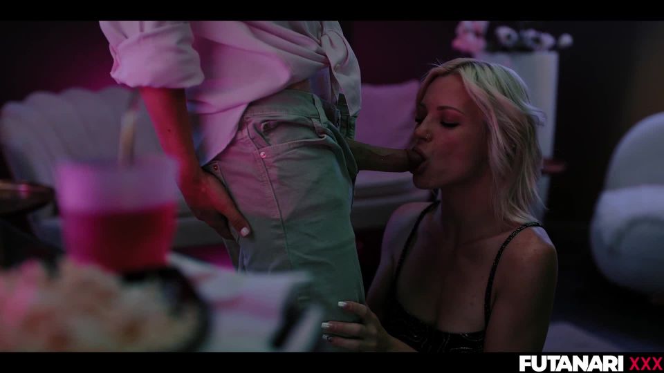 adolescente adolescente Ellie Luna, Zazie Skymm - El periférico - adolescente