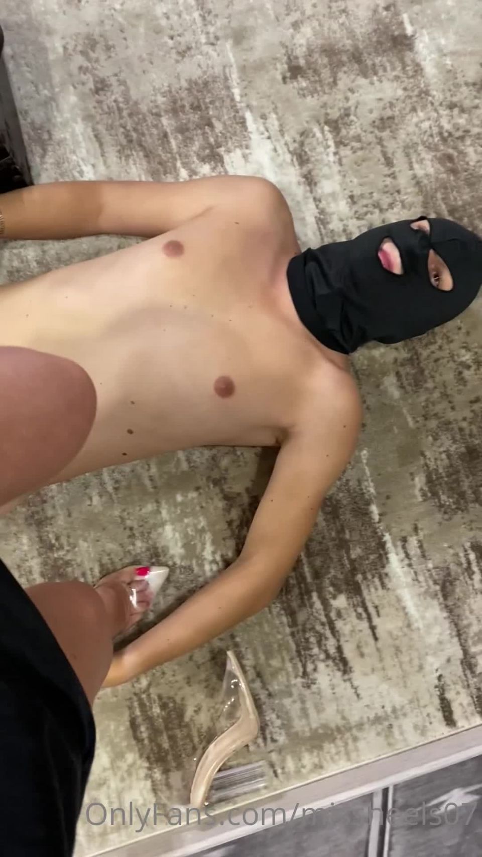 adulto xxx video 36 pies fetiche sucio missheels0711-08-2021-2187983569-Clear tacones como quieras, paja y paja con pies en la paja porno