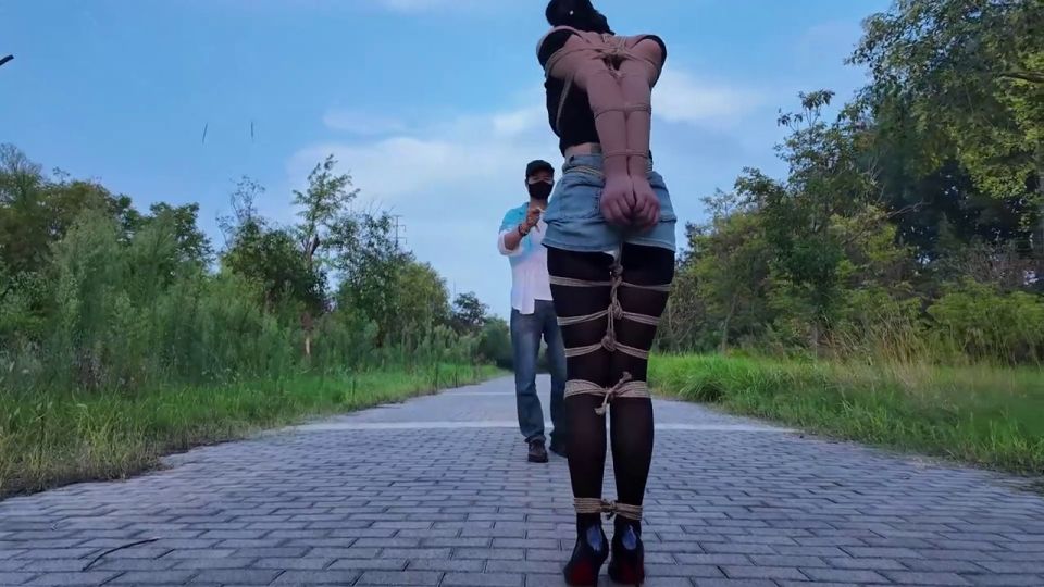 一绳所爱 杨若琳户外挑战 (Japanese porn)