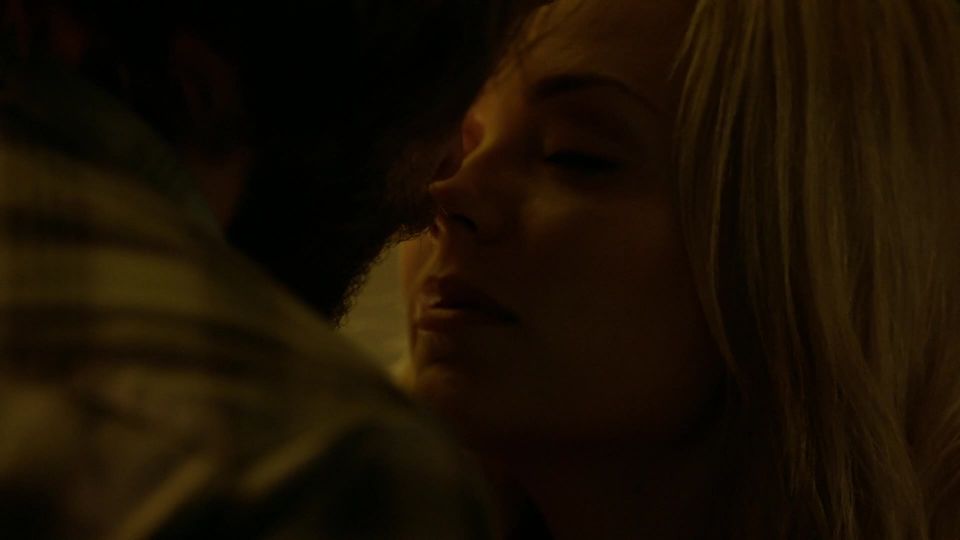 Laura Vandervoort – Bitten s01e09 (2014) HD 1080p - (Celebrity porn)