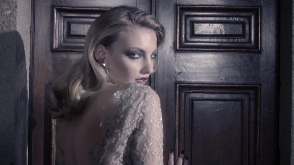 Yulia Saparniiazova, Kristina Peric, etc- La Gran Belleza (2015) HD 1080p - (Celebridad porno)