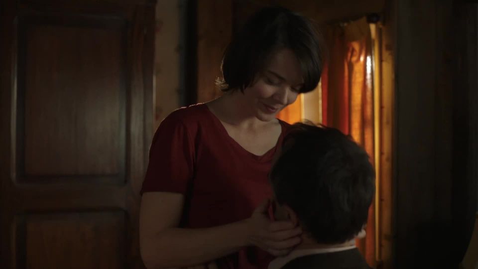 Mia Delmae - Le chalet s01e01 (2017) HD 1080p - (Celebrity porn)