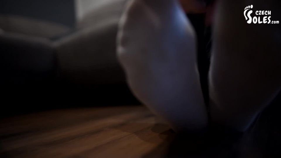 ChequiaLove - Eliska - En la gigante Eliskas enormes pies - Pov