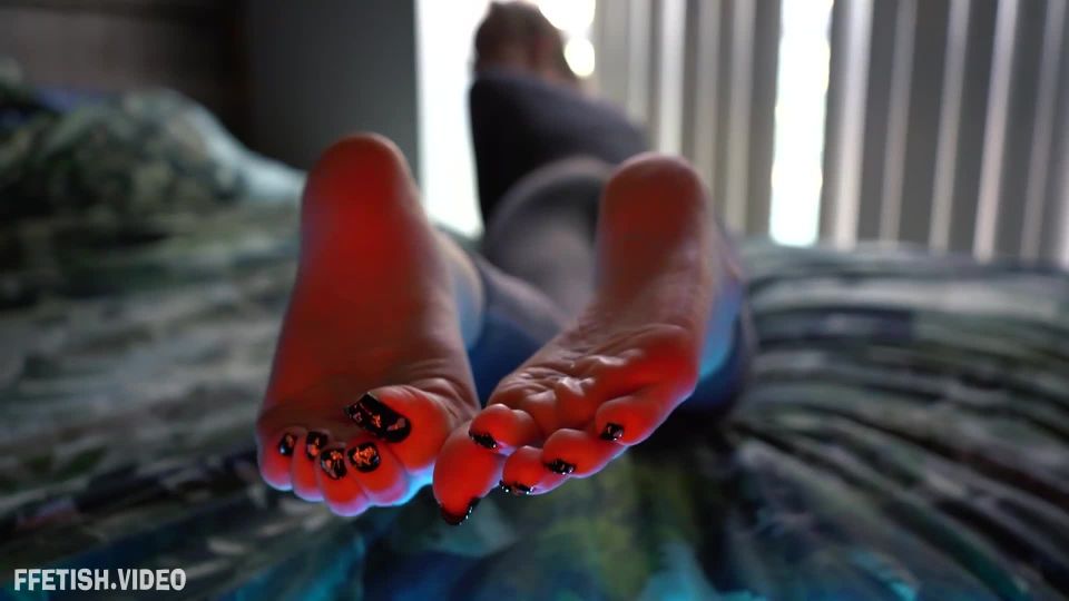 online clip para adultos 9 lexi sindel femdom toetallydevine – Tease sola en Pedi negro, fetiche en femdom porno