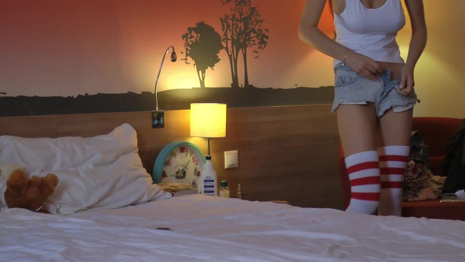 adult clip 44 IgnoringHandjobs – Her Talent – Simone Part I - ignoringhandjobs - handjob porn 