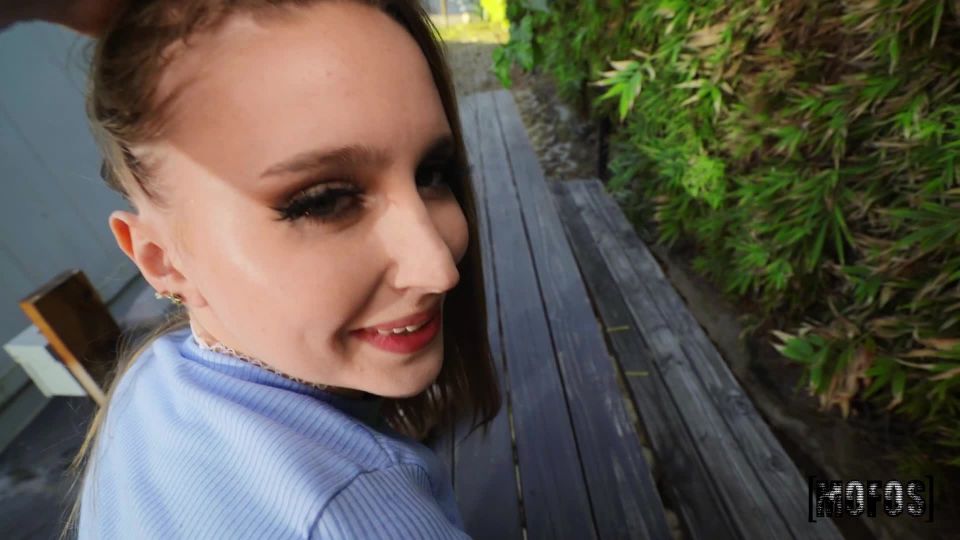 Laney Grey empuja su tarta - FullHD 1080