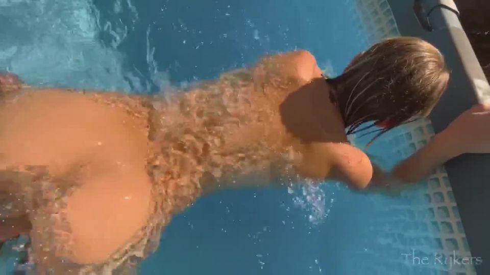 Getting Fucked Upside Down Under Water 720p