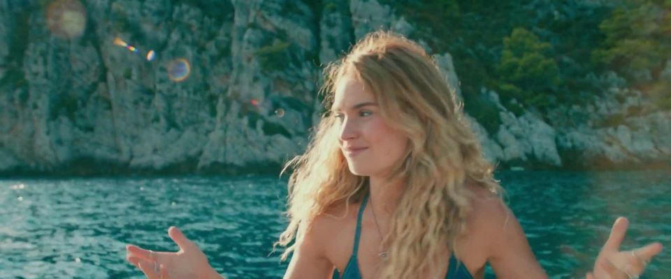 Lily James - Mamma Mia! Aquí vamos de nuevo (2018) HD 1080p!!!