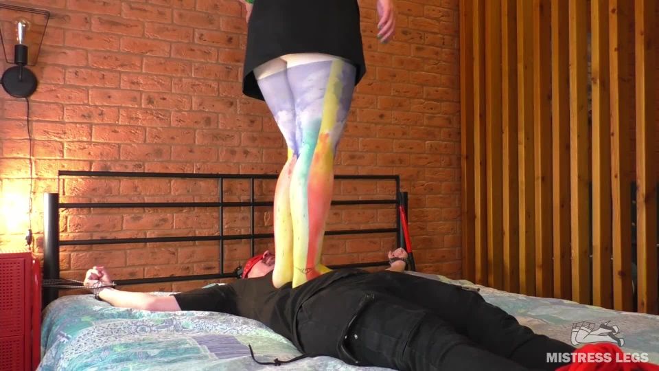 clip adulto gratis 41 mina espina femdom Señora Piernas - Señora en pantimedia opaca pisoteando y de pie en la cara de esclavo - FullHD 1080p, fetiche en fetiche porno