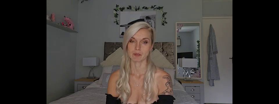 I Want A Tiny Pet Not A Lodger Lexi Snow (Femdom porn)