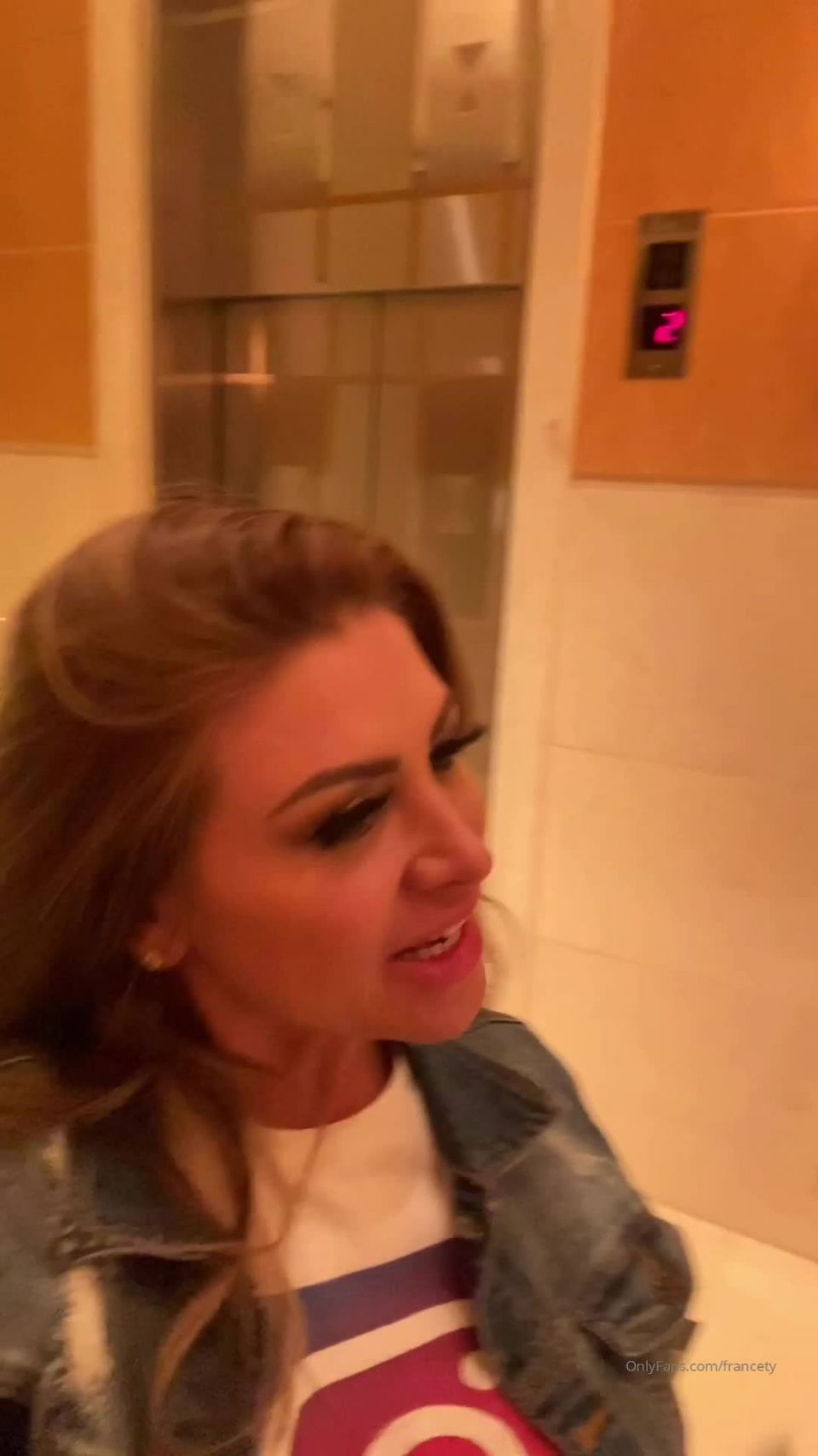 Francia James - francety () Francety - i got recognized by a fan in my hotel lobby so i invited him up and got naked and sucked h 25-11-2019