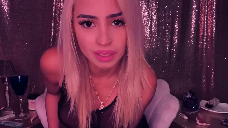 Castidad DGoddessDavina Hacer cumplir la castidad de marzo (Porno femenino)