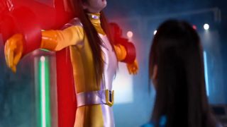 [SuperMisses.com] ZEPE-65 Exorcista Sacerdotisa de Guerra Caballero Triple Lancer [Parte 2]-011