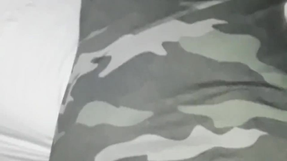 69288 Esposa compartida con gran amigo polla.