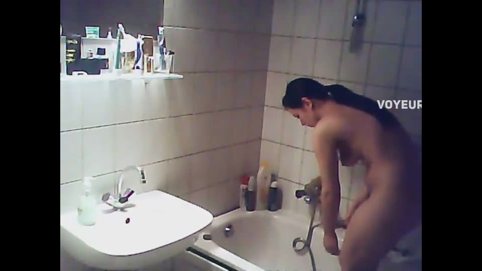Sweet naked daughter in the bathroom Voyeur
