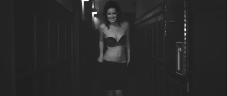 Sofie Hoflack - Une Fille en Or (2016) HD 1080p - (Celebrity porn)