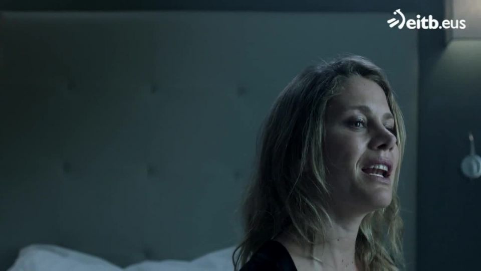 Lisi Linder, Maria de Nati - La victima nnmero 8 s01e06 (2018) HD 720p - (Celebrity porn)