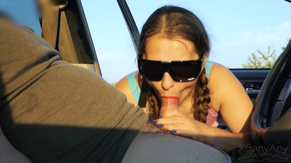 xSanyAny - Extraño me atrapó en un coche en un parque público y me dio un increíble BlowJob!!