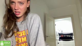 Onlyfans/Fansly - Angel From Sky Licks That Dildo Like a Lollipop 720p - 2026 - 2025