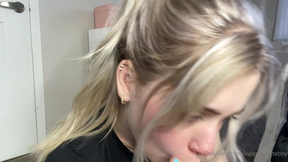 online adult clip 36 Valeriewhitebby 271220212313271828 self worship, hair fetish on femdom porn 